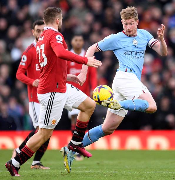 布置更是成 布置更是成